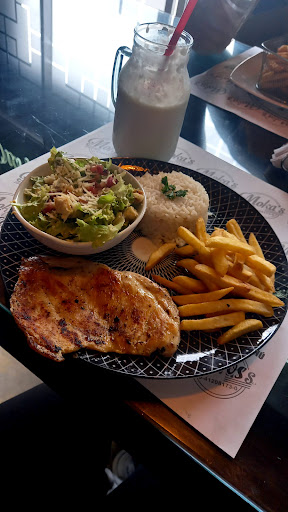 MOKA'S RESTAURANTE